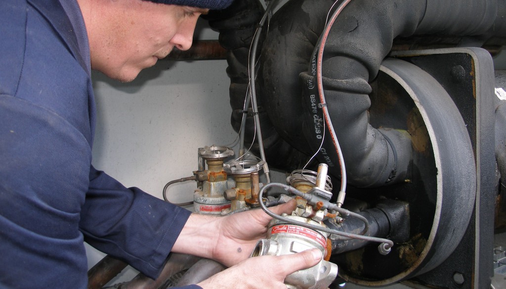 Removing a thermostatic expansion valve from a Delonghi chiller. This valve was controlling erratically and was overhauled on site. Machine down time was minimal at 6hrs.
