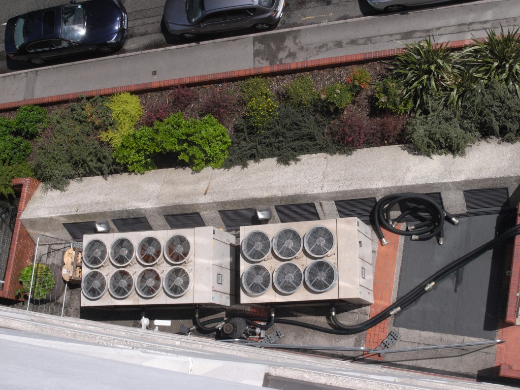 Emergency cooling chiller hire. A 600kw emergency chiller installation to offices and data centre. This system was specified and installed within 2 days. This rental system remained in place for 18 months running 24hrs a day.
