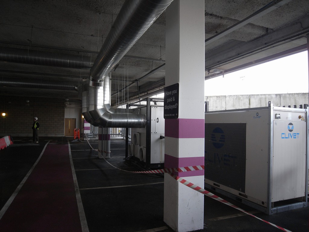 120kw chiller hire. A Clivet chiller on hire supplying chilled water to a climate control AHU.