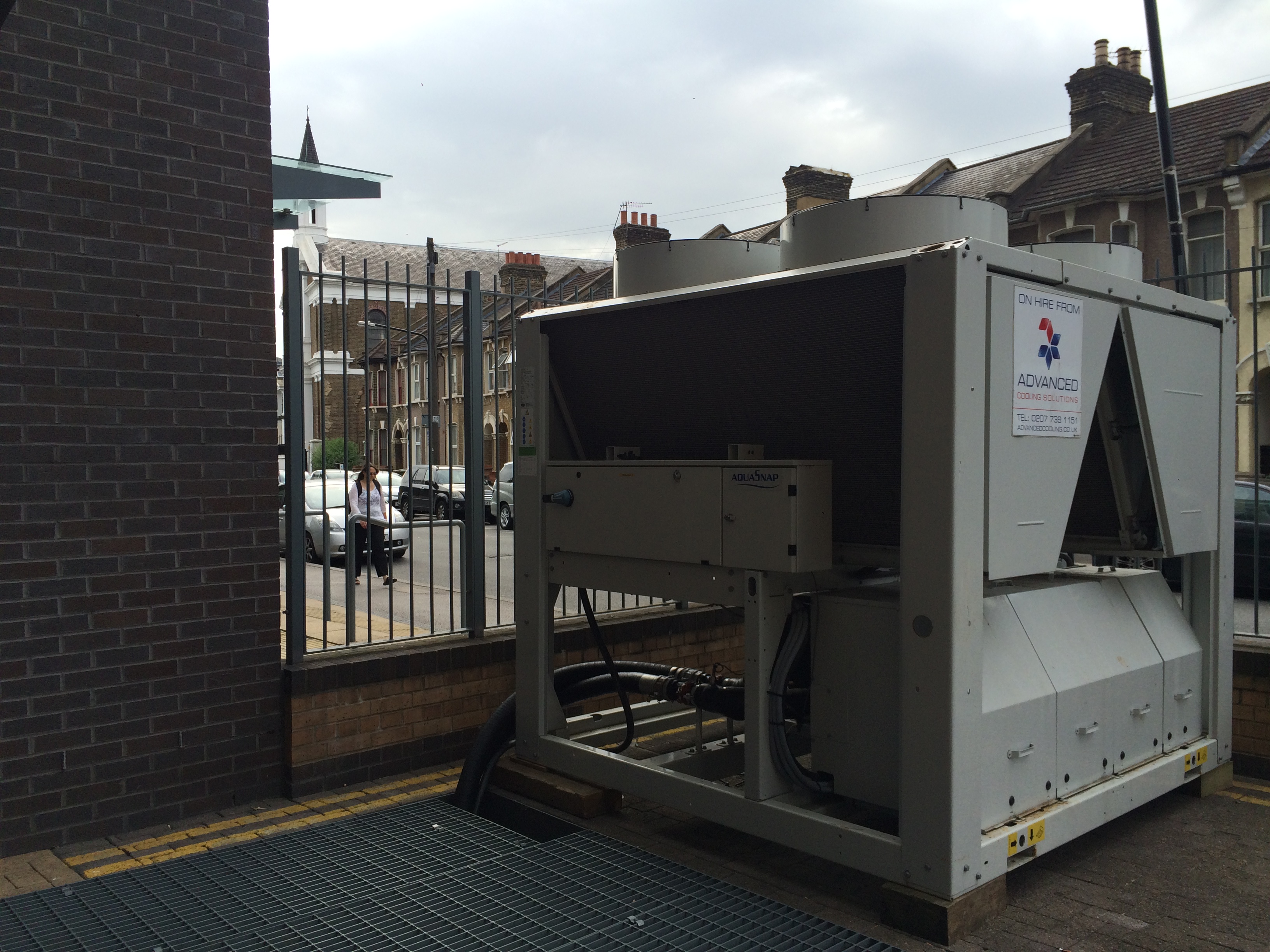 Building air conditioning chiller hire