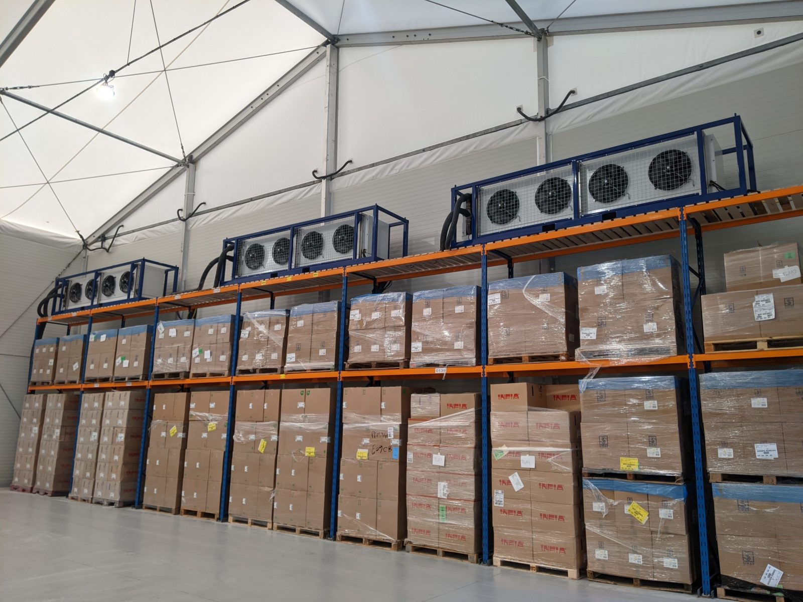 We can fit cooling into temporary fruit coldstores to maintain any temperature required. Our coolers are compact allowing maximum storage space