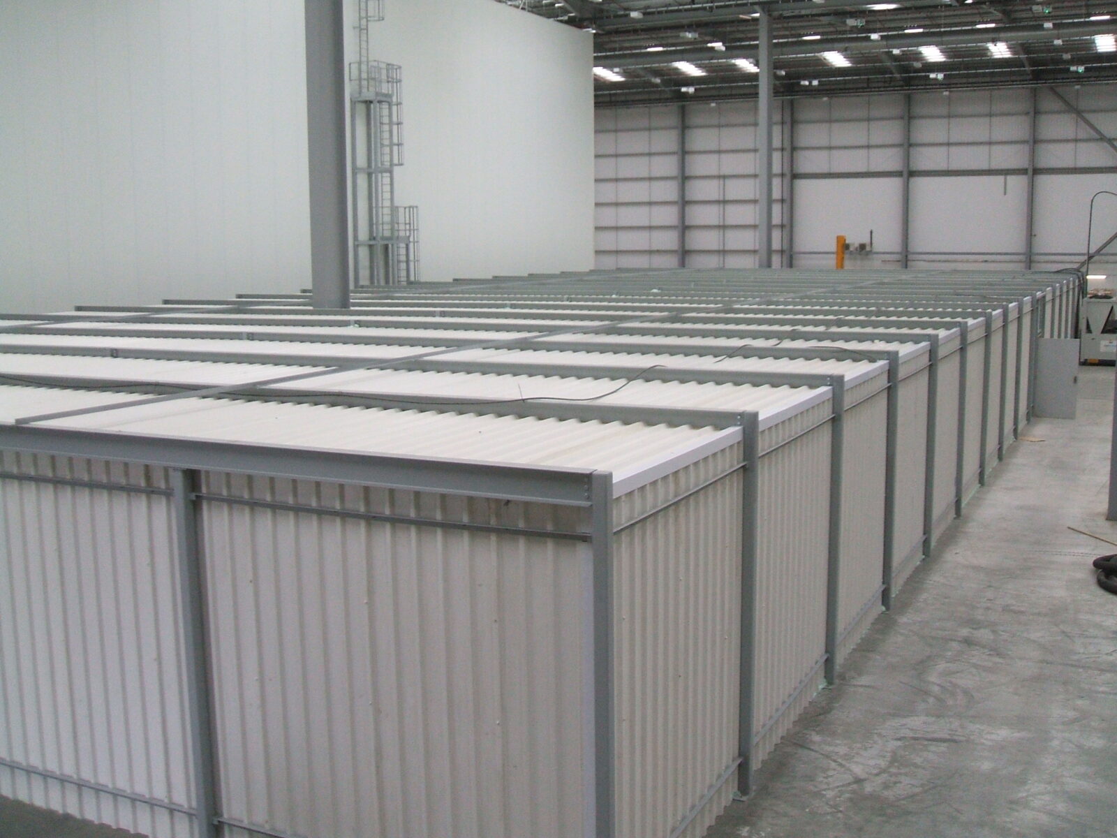 A modular cold store hire installed into a larger warehouse.