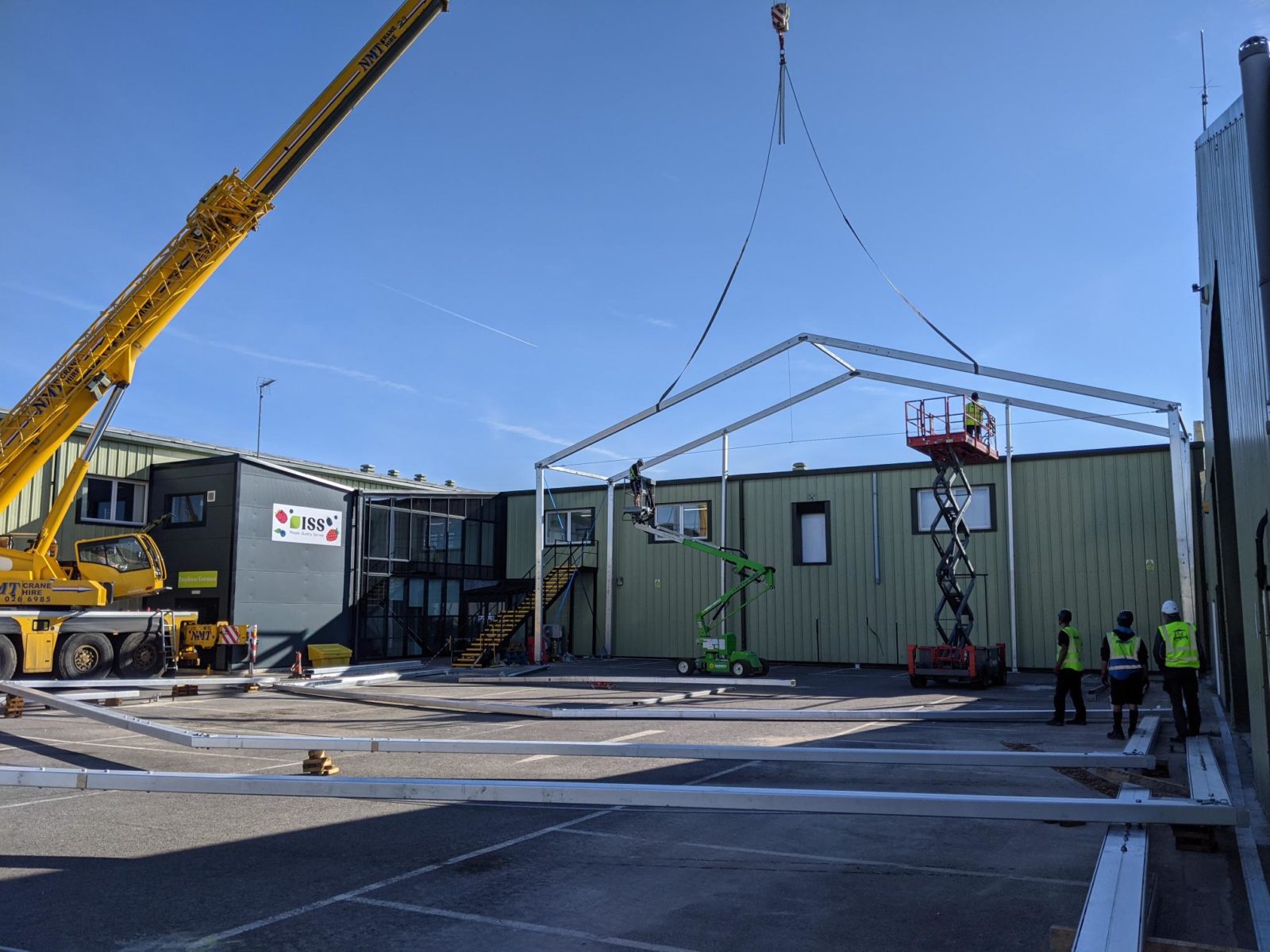 Five Benefits of Temporary Building Installations