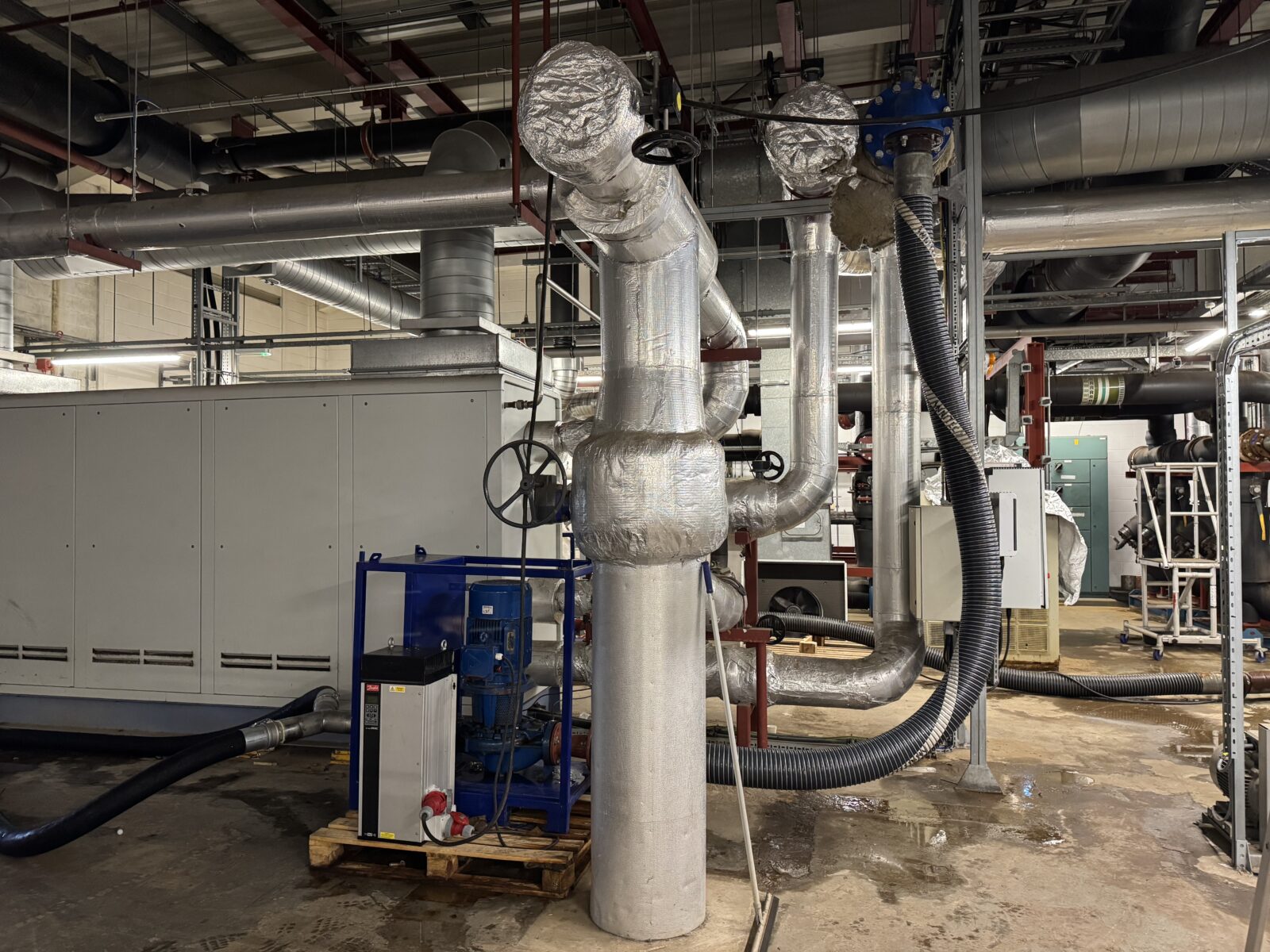 2000kw chiller hire project