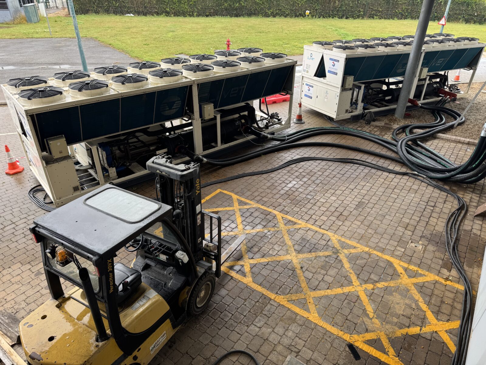 2000kw chiller hire project