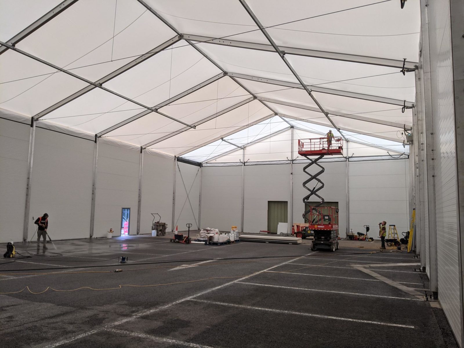 A temporary building installations for fruit coldstorage